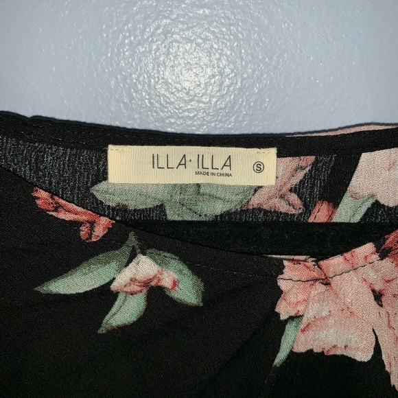 Floral Crop Top - Picture 3 of 3
